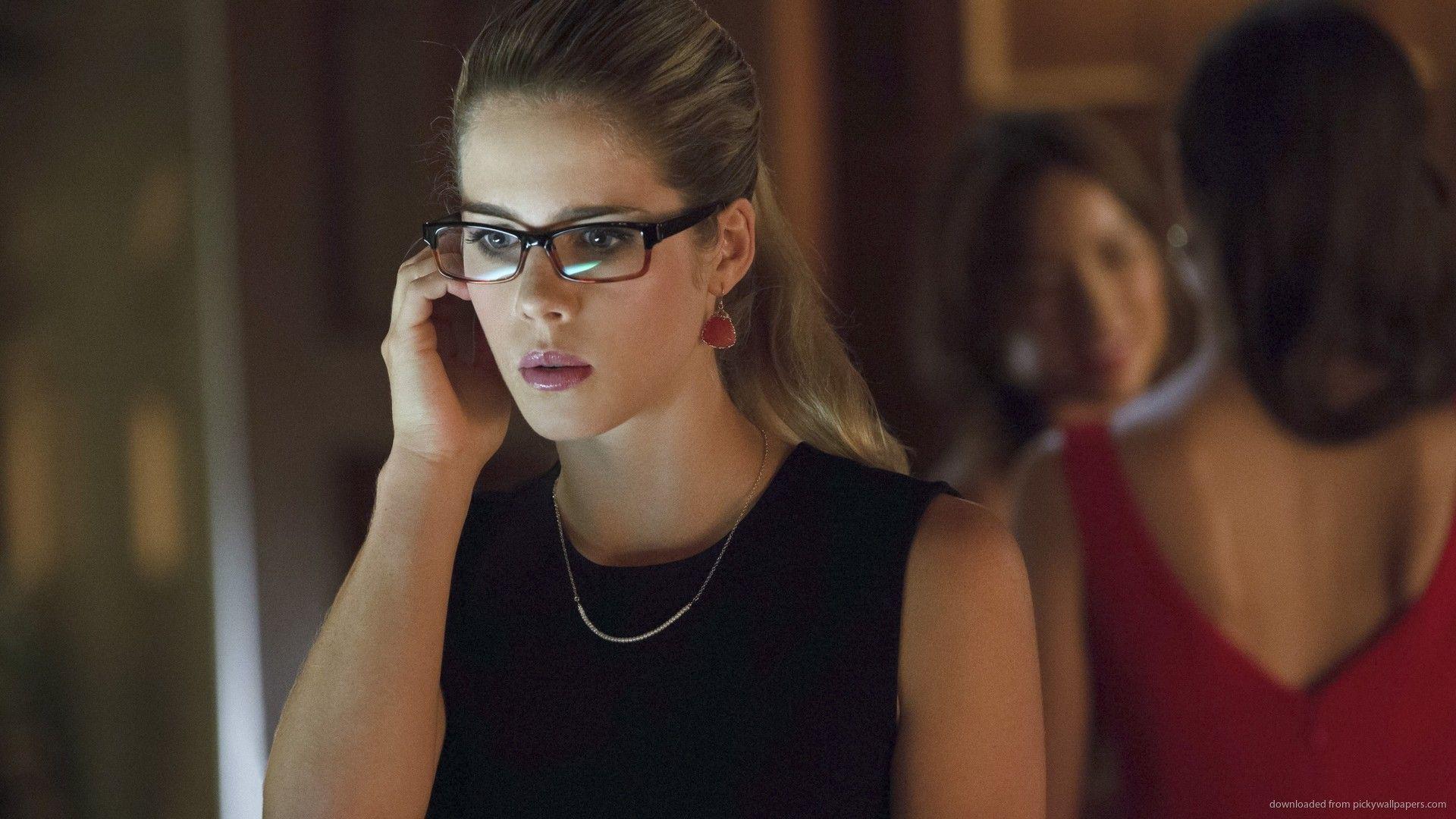 Emily Bett Rickards Wallpapers - Wallpaper Cave