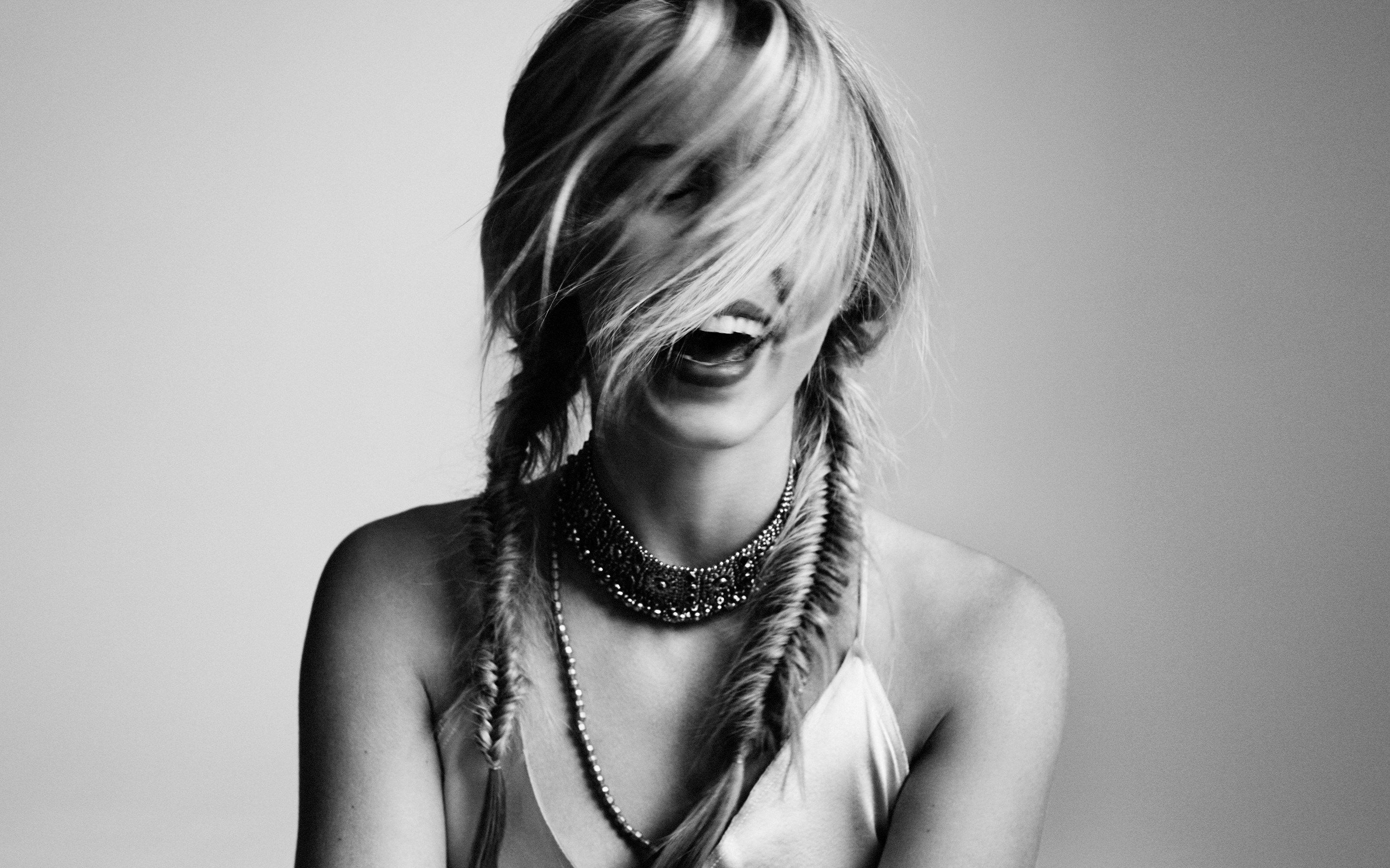 High Resolution Wallpaper = emily bett rickards