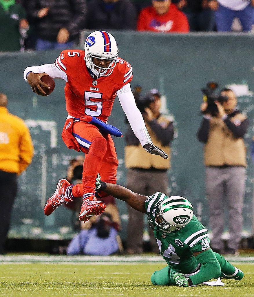 Darrelle Revis and Tyrod Taylor Photo Photo Bills v