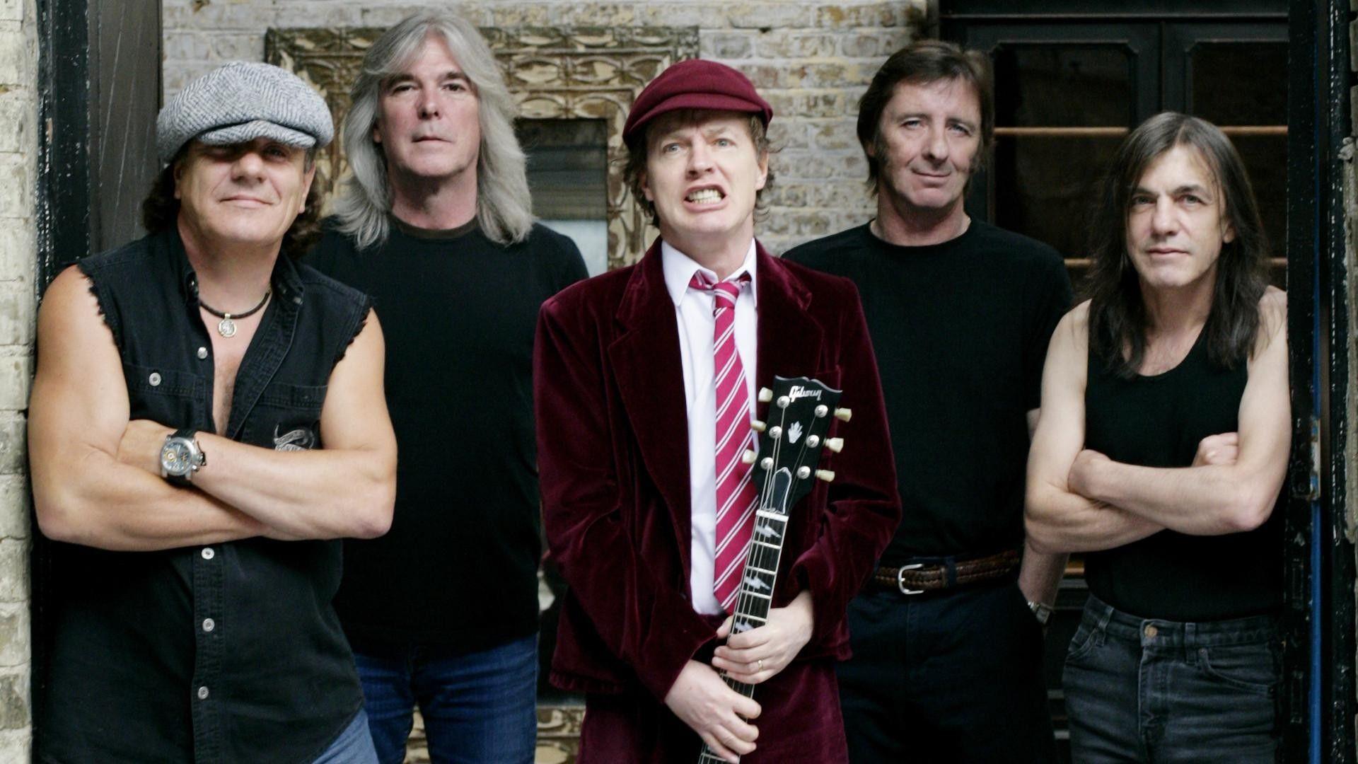 ACDC Angus Young Brian Johnson Malcolm Cliff Williams Phil Rudd