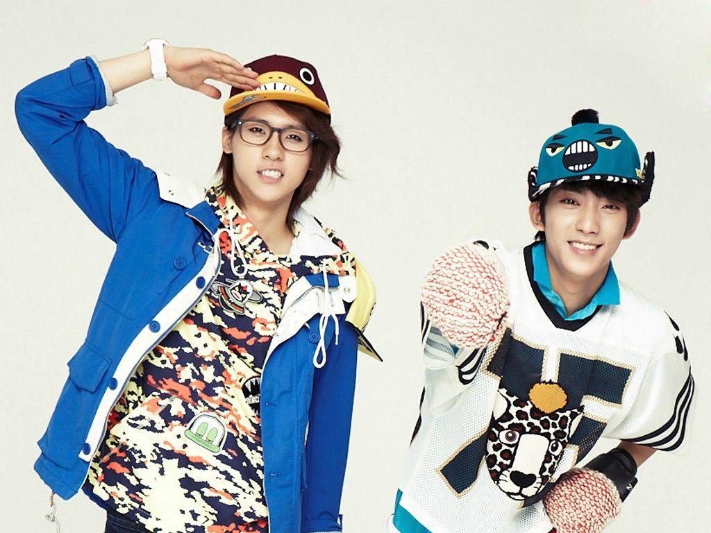 CNU e Baro. B1A4 ^ WHO LET THE KINDERGARTNER HAVE MUSCLES AND A