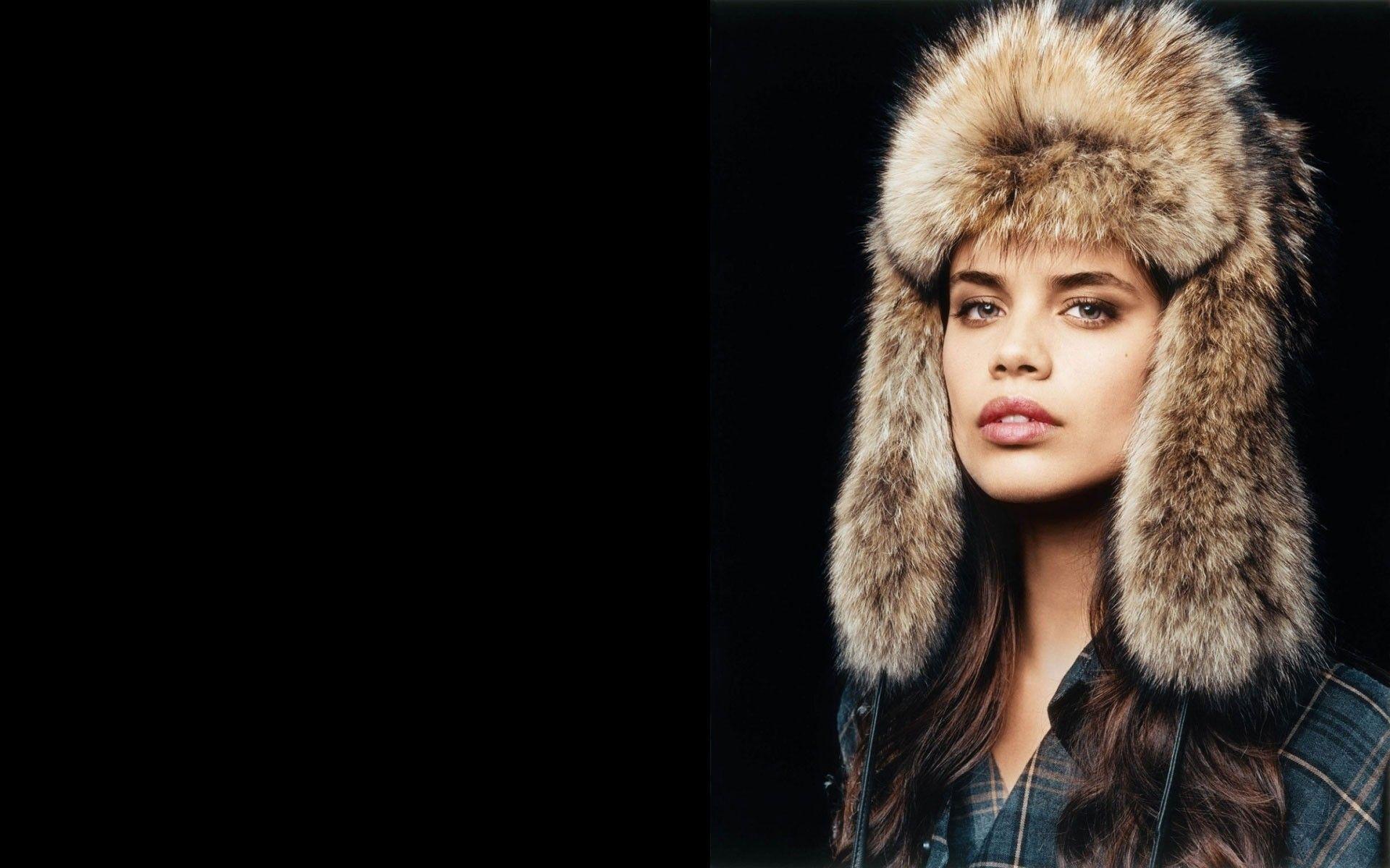 Model Sara Sampaio HD Wallpaper Wallpaper HD Wallpaper