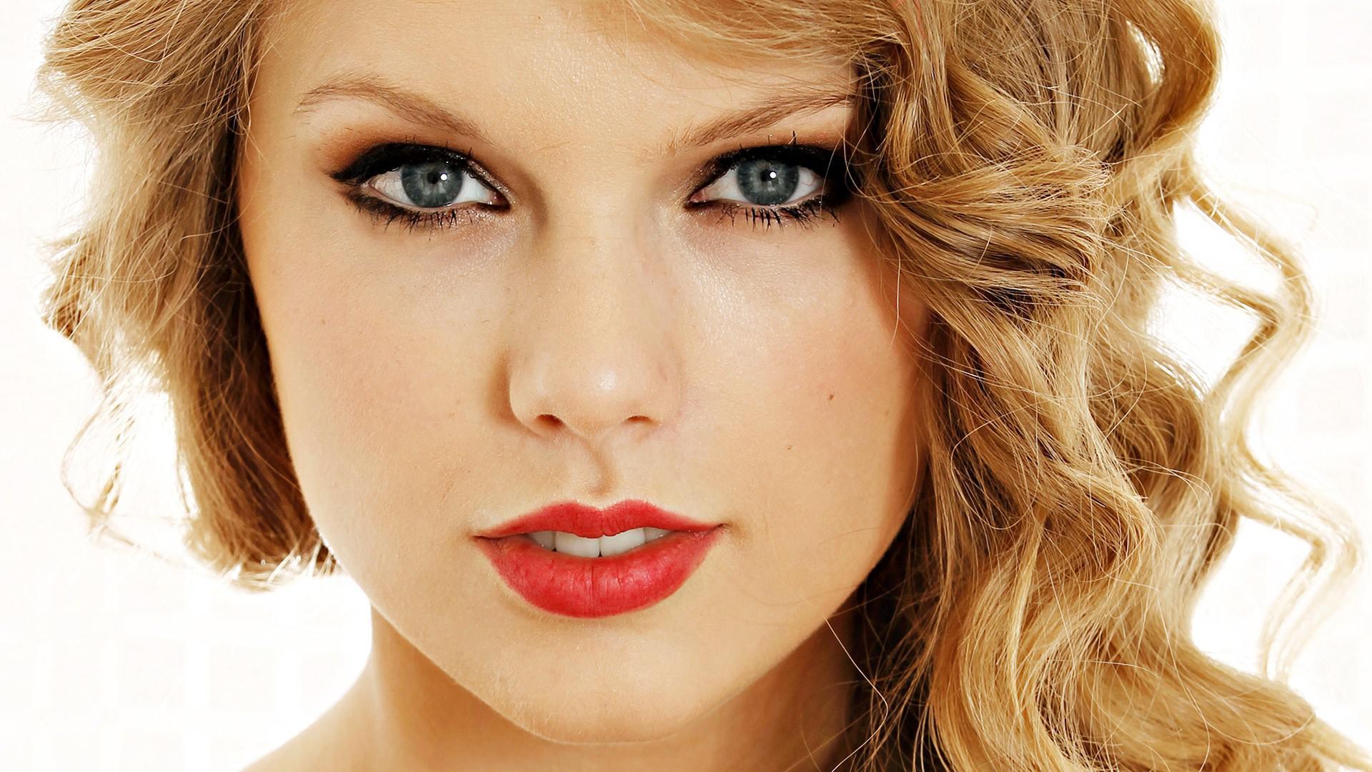 HD Beautiful Taylor Swift American Singer Red Lips HD Photo