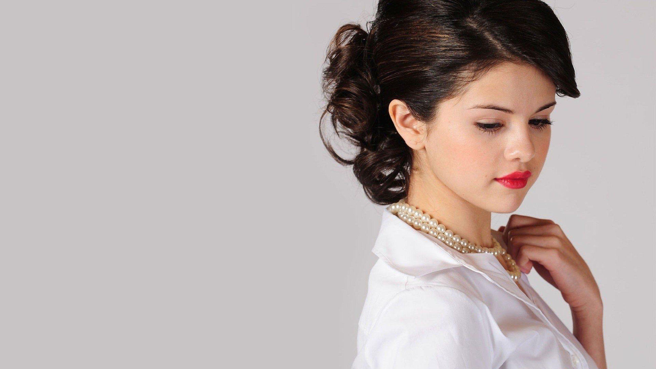selena gomez actress vogue young girl wallpaper singer popular
