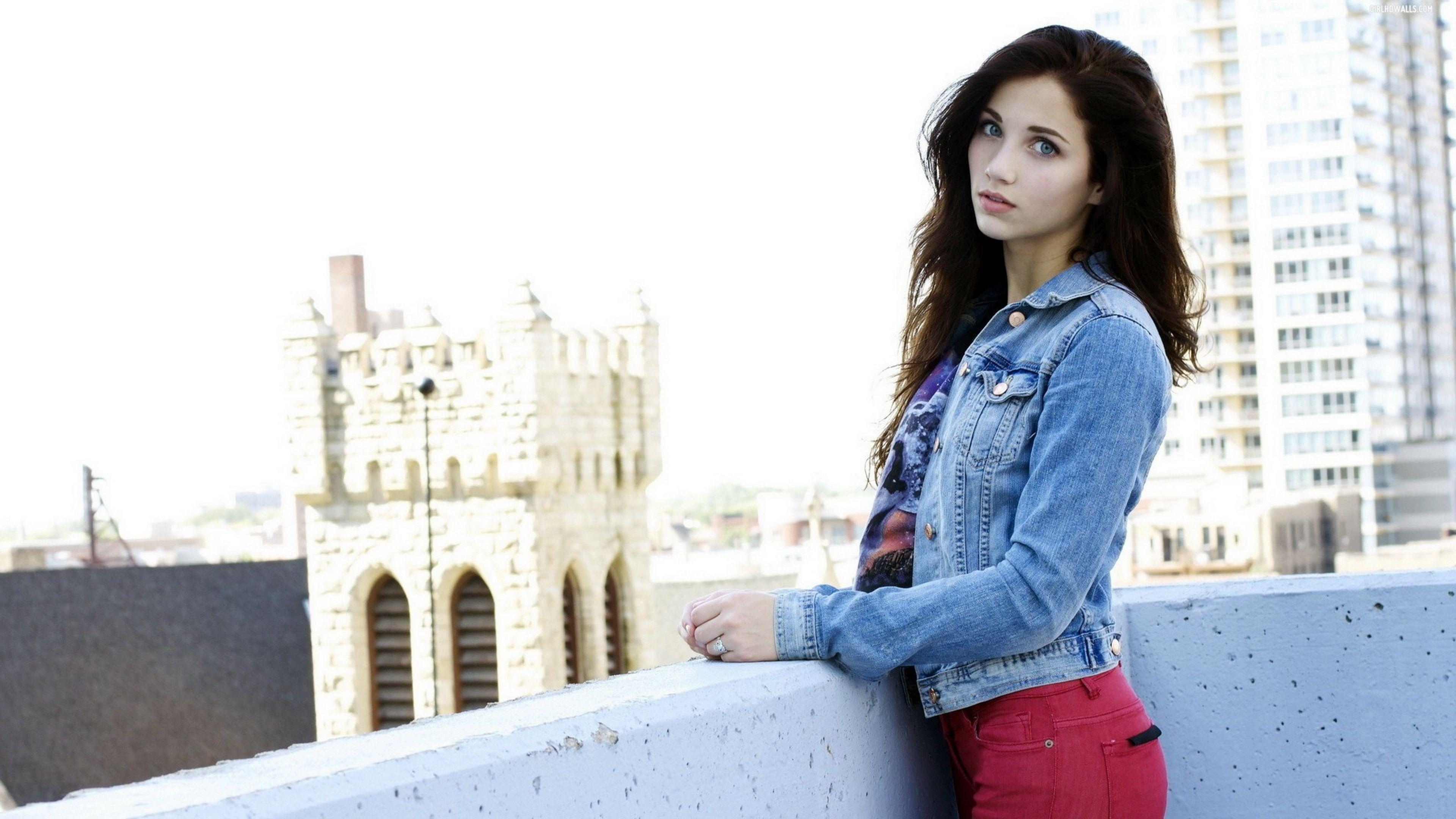 Emily Rudd HD Wallpaper