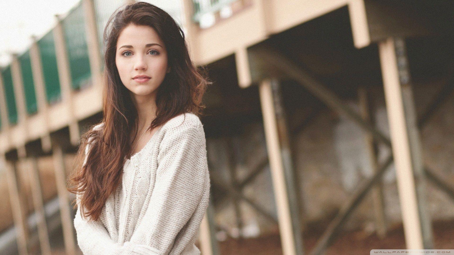 Emily Rudd Brunettes Girls ❤ 4K HD Desktop Wallpaper for 4K Ultra