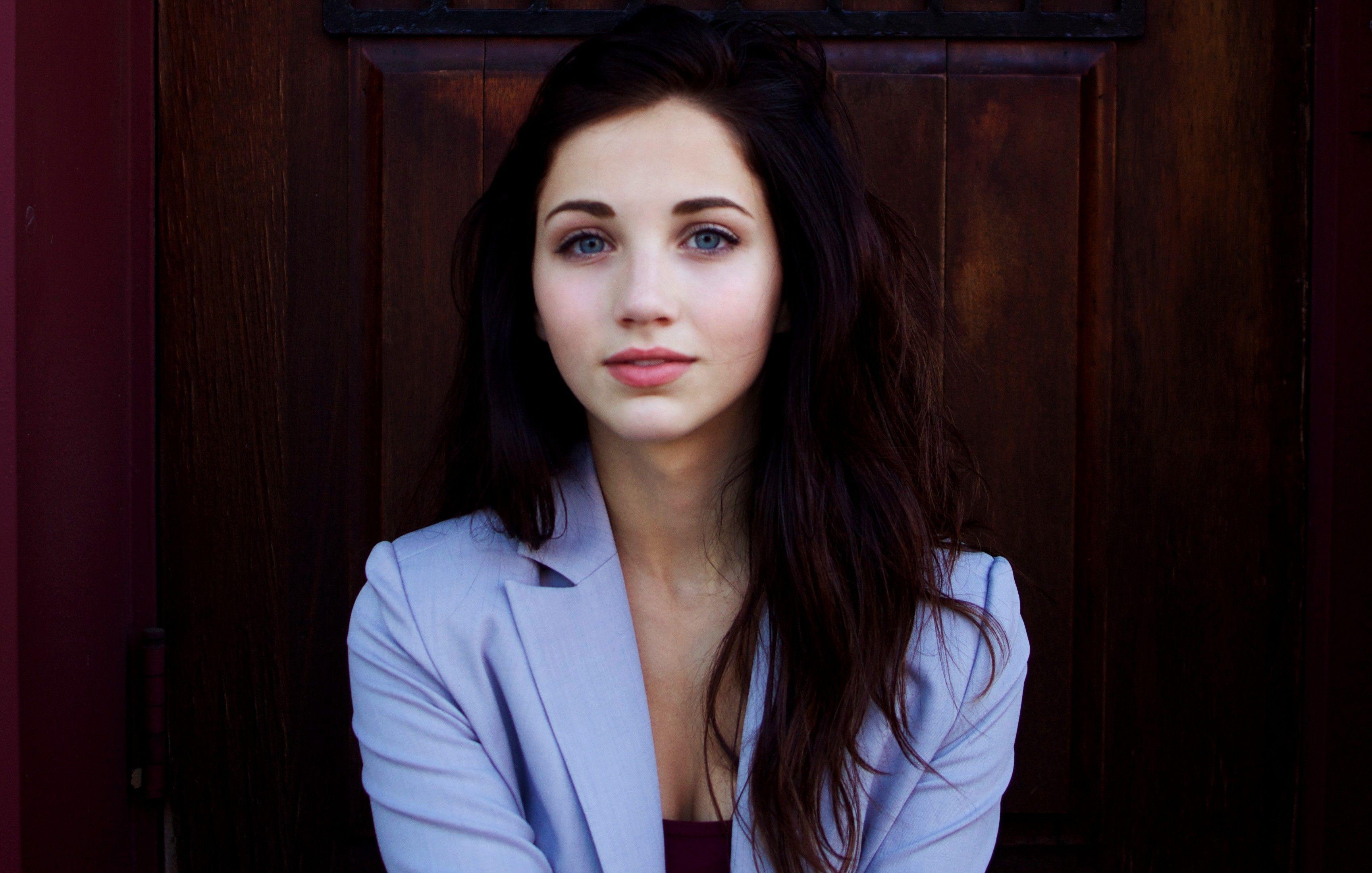 Emily Rudd's Blue Hair Color - wide 2