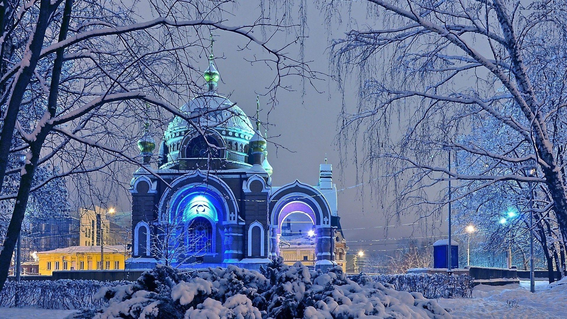 Religious: Russian Winter Frost Snow City Church Trees Wallpaper