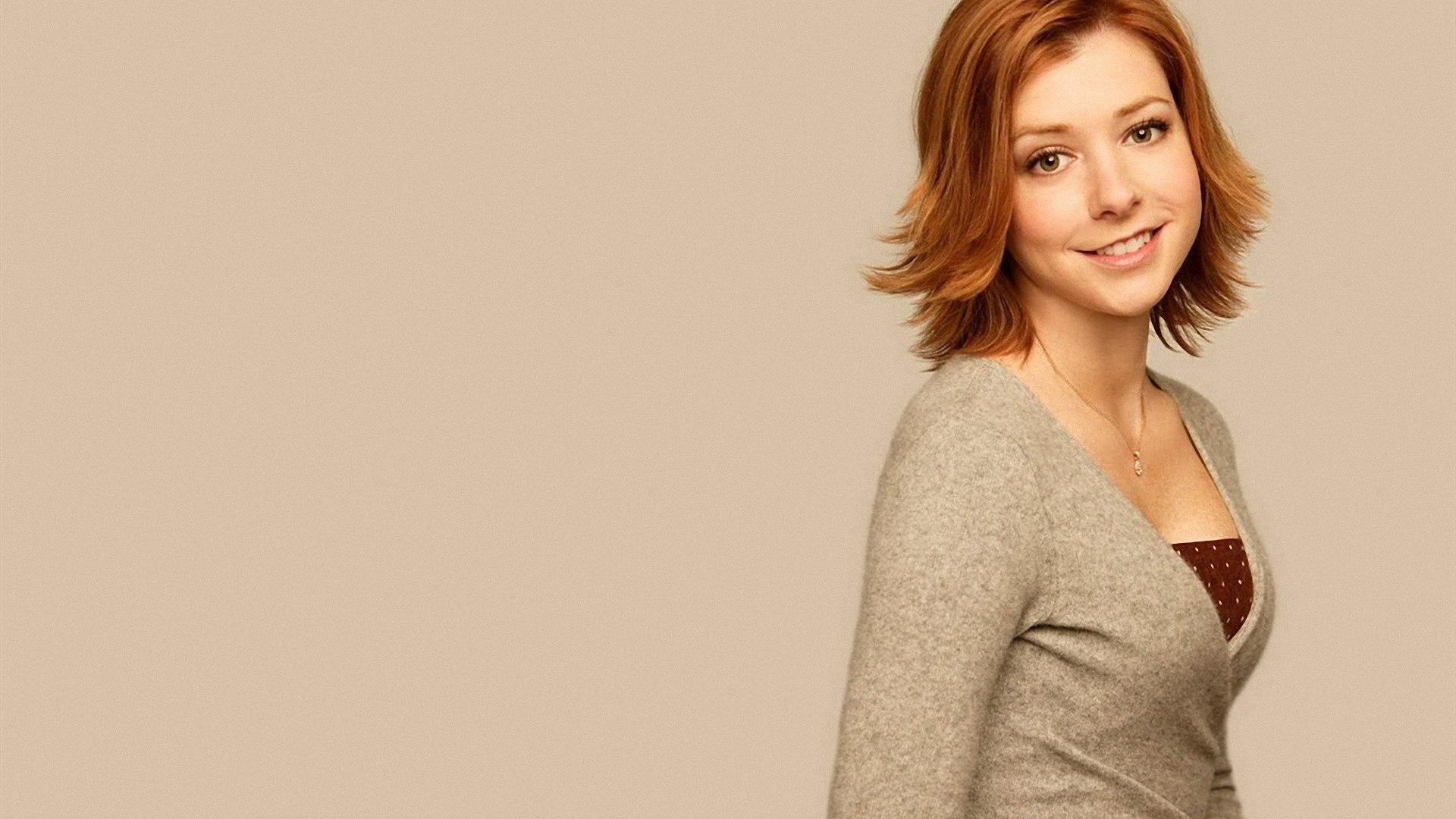 Alyson Hannigan HD Wallpaper