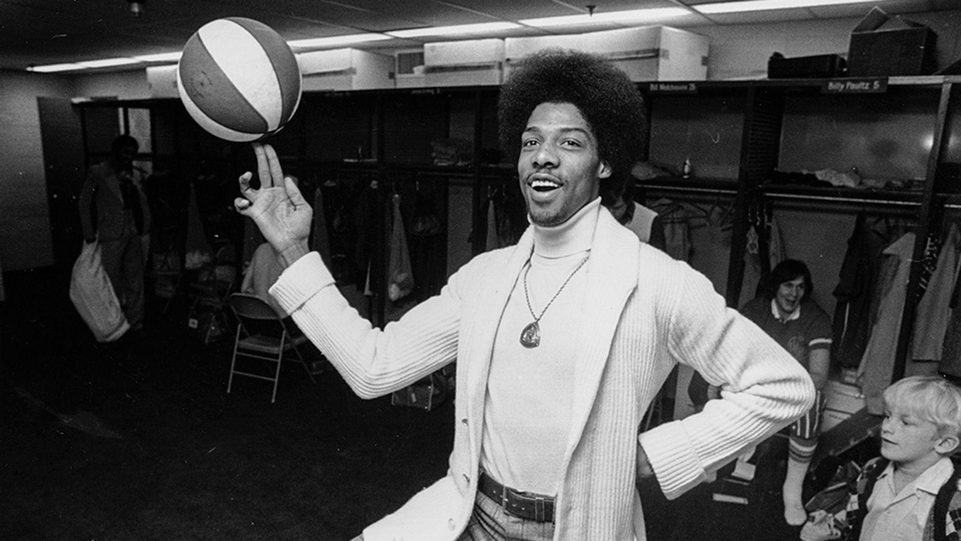 Julius Erving in photo: Witness Dr. J's greatness