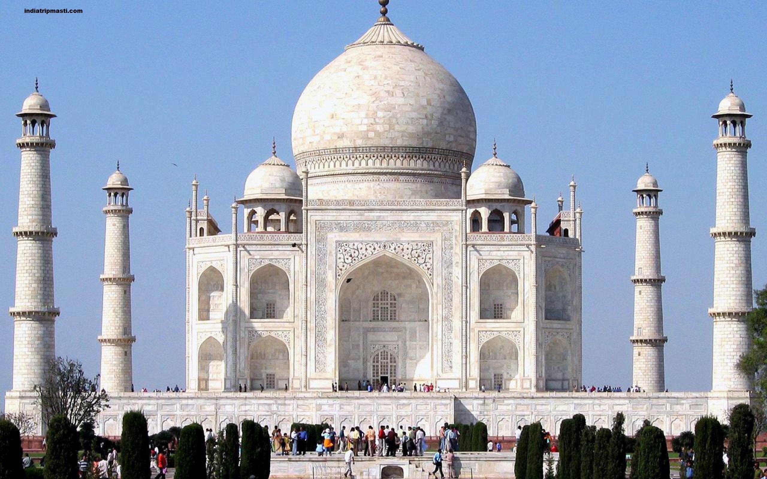 ONE OF THE SEVEN WONDERS OF THE WORLD:TAJ MAHAL, AGRA