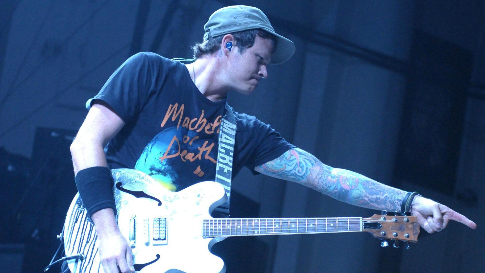 Tom DeLonge Wallpapers - Wallpaper Cave