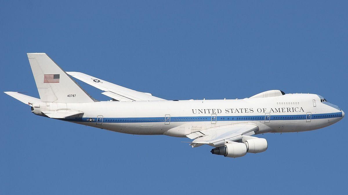 Air Force One E 4B Wallpaper 892. FLYING MACHINES