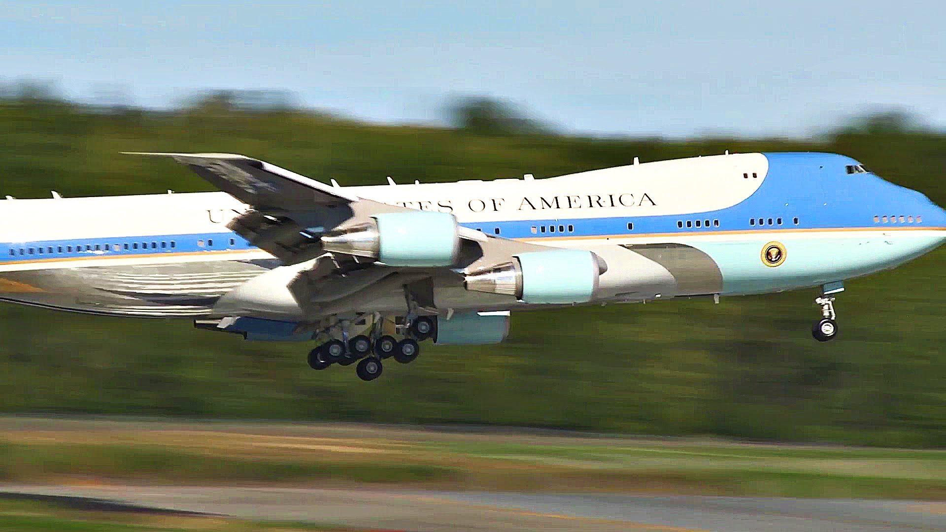 Air Force One 747's Most 'Powerful' Aircraft Landing