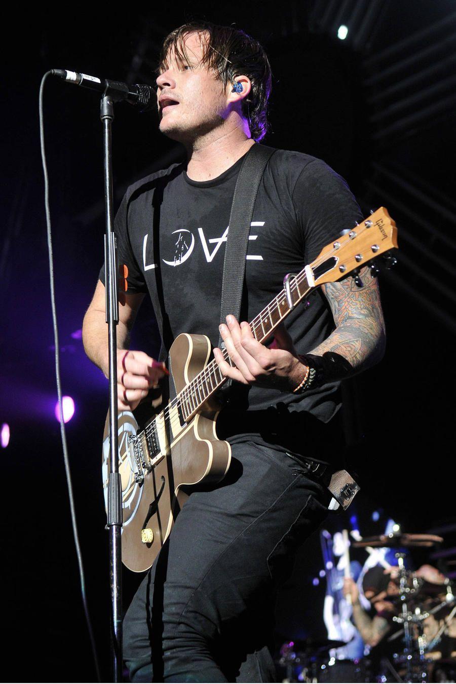 Tom DeLonge Wallpapers - Wallpaper Cave