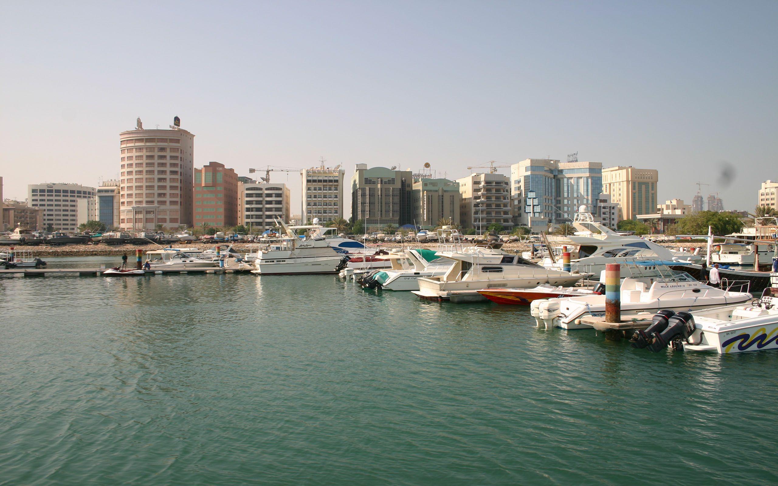 Luxery in Manama Travel Guide the world and the 7 seas!