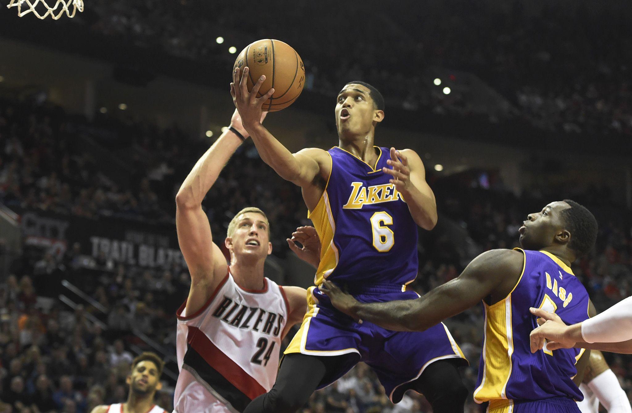 Lakers drop fifth straight, 108- to Portland