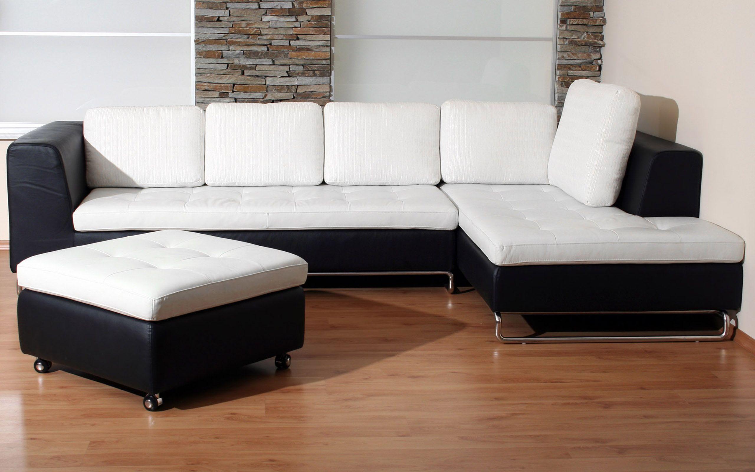 Couch in LIving Room. Free Desktop Wallpaper for Widescreen, HD
