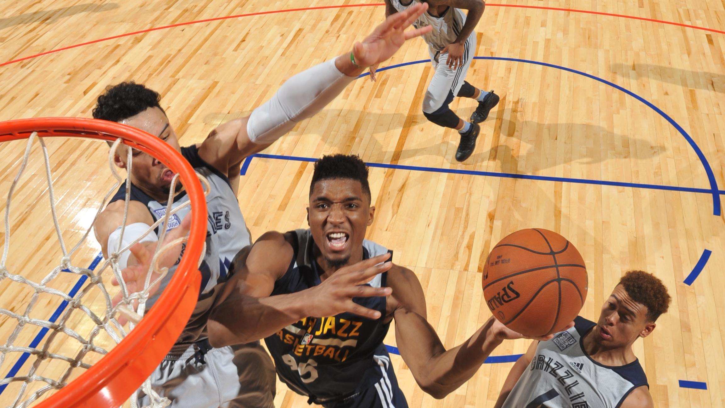 Donovan Mitchell 'goes yard' with 37 points, eight steals