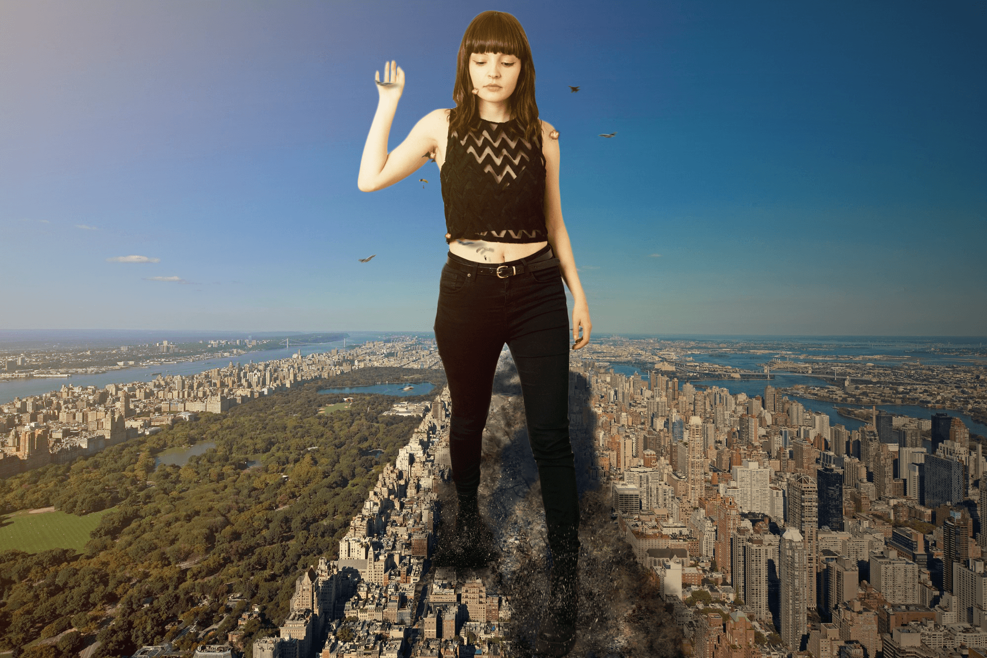Giantess Lauren Mayberry Clears a Path
