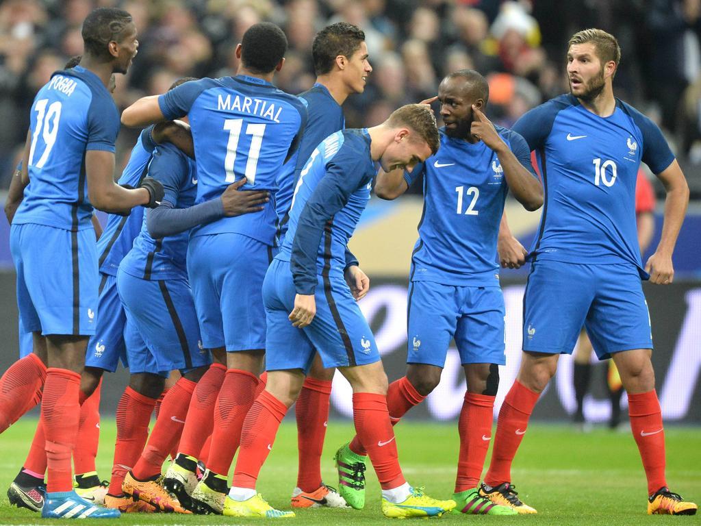 EURO News France open Euro 2016 on a mission to lift national