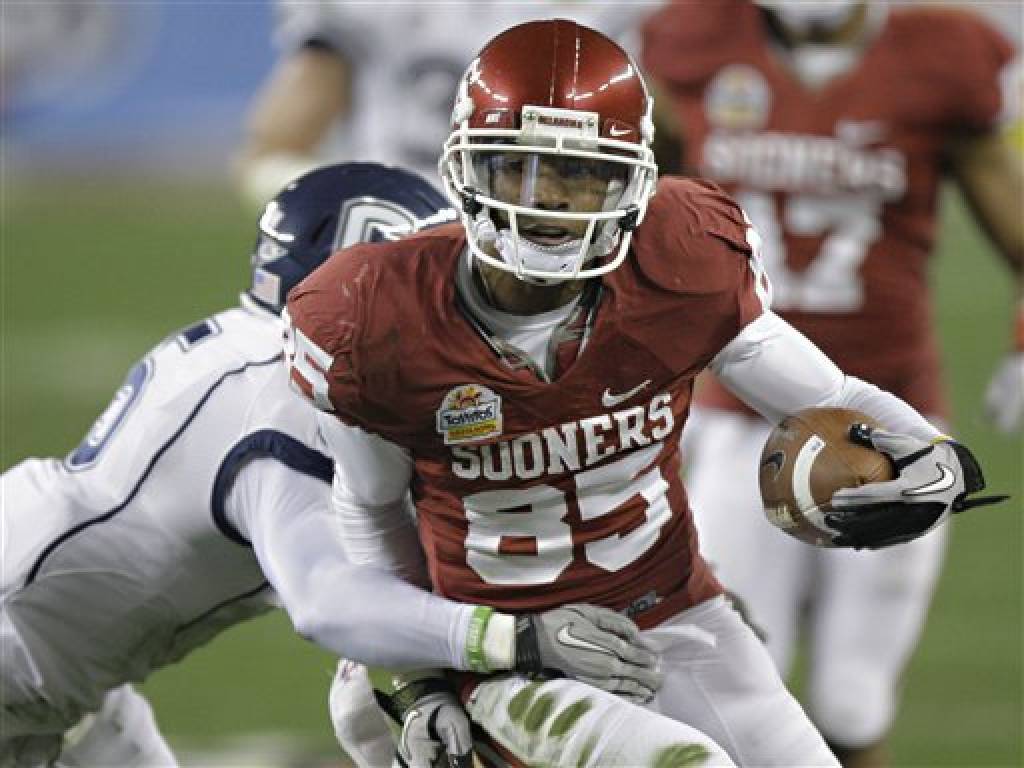 Photo Gallery: Oklahoma vs. UConn (2011 Fiesta Bowl)