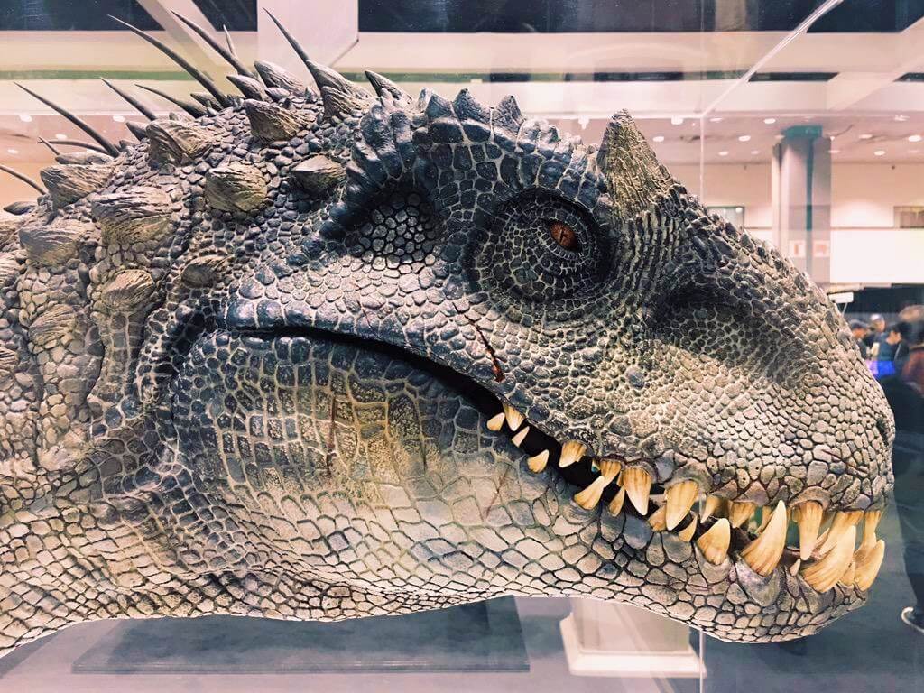 New official picture teases Jurassic World Fallen Kingdom dinosaur