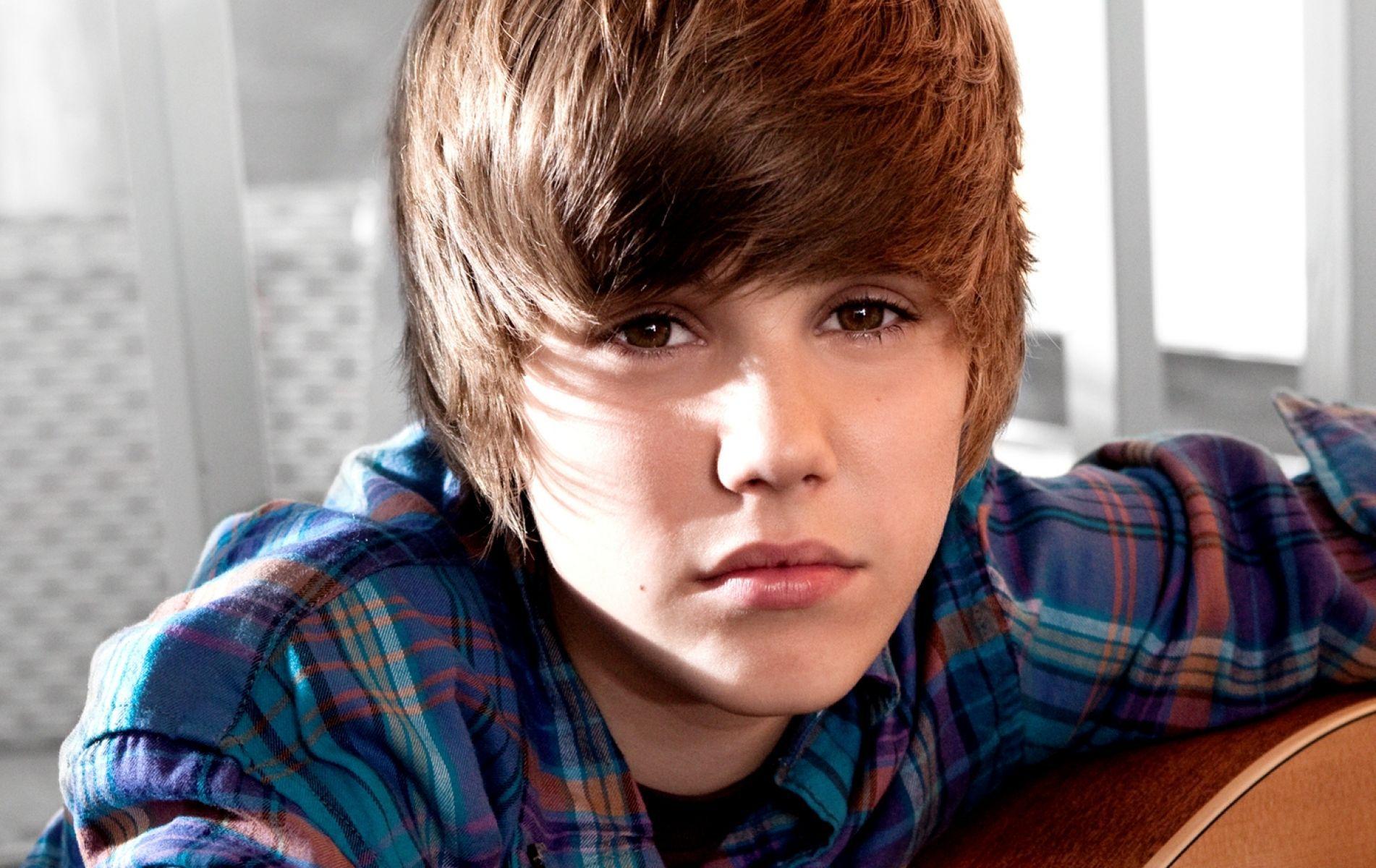 Justin Bieber Teen Star. HD Hollywood Actors Wallpaper
