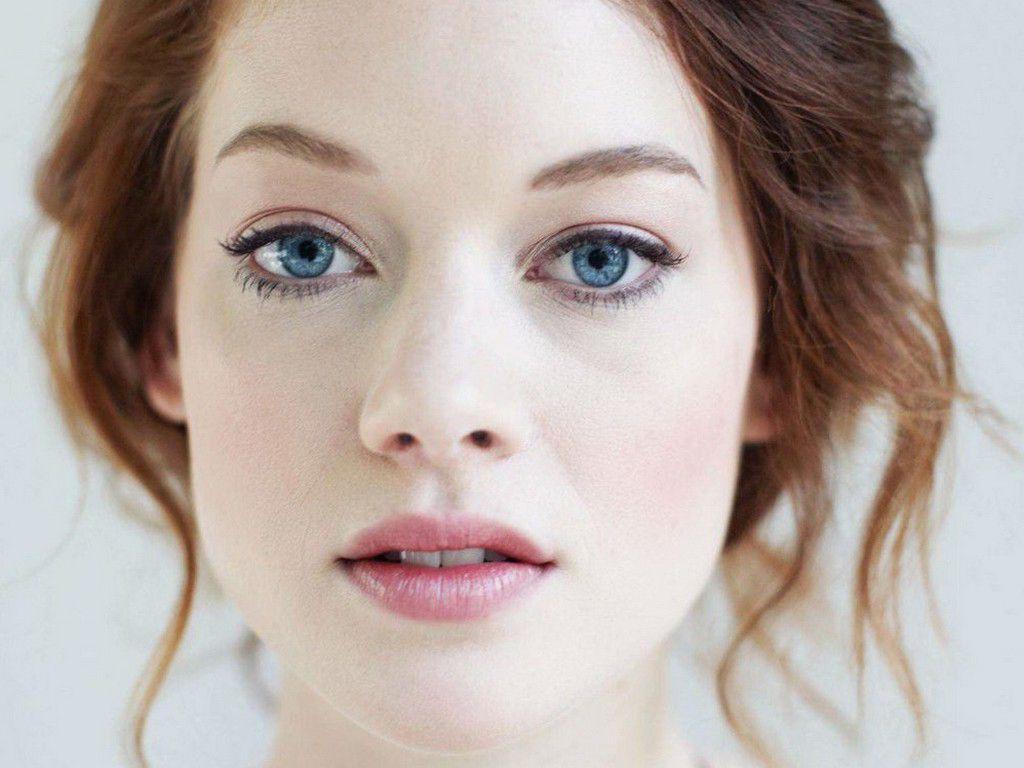 Beautiful Jane Levy