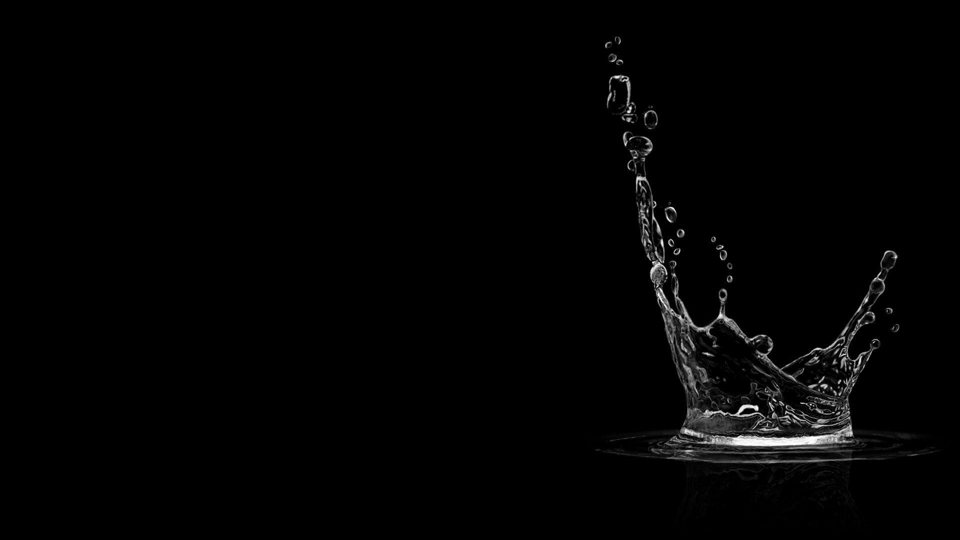 photo splash black and white