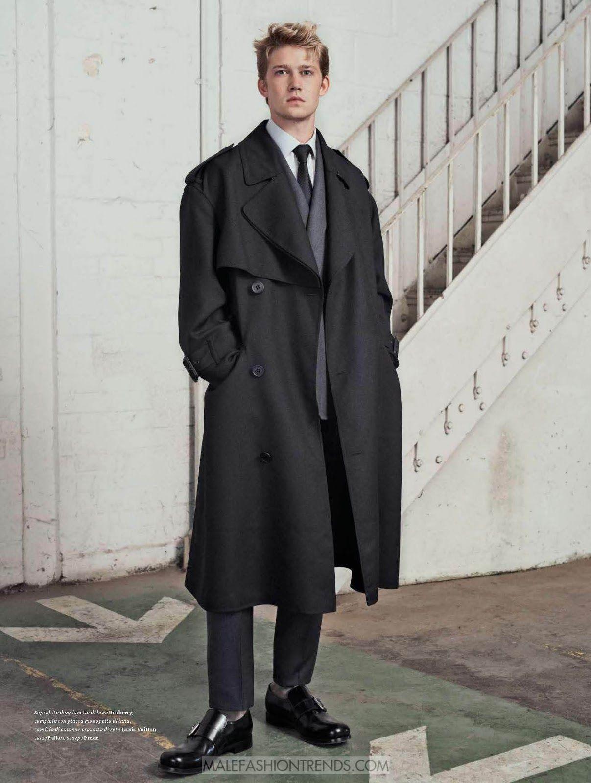 Joe Alwyn por Jan Lehner para L'Officiel Hommes Italia. Italia