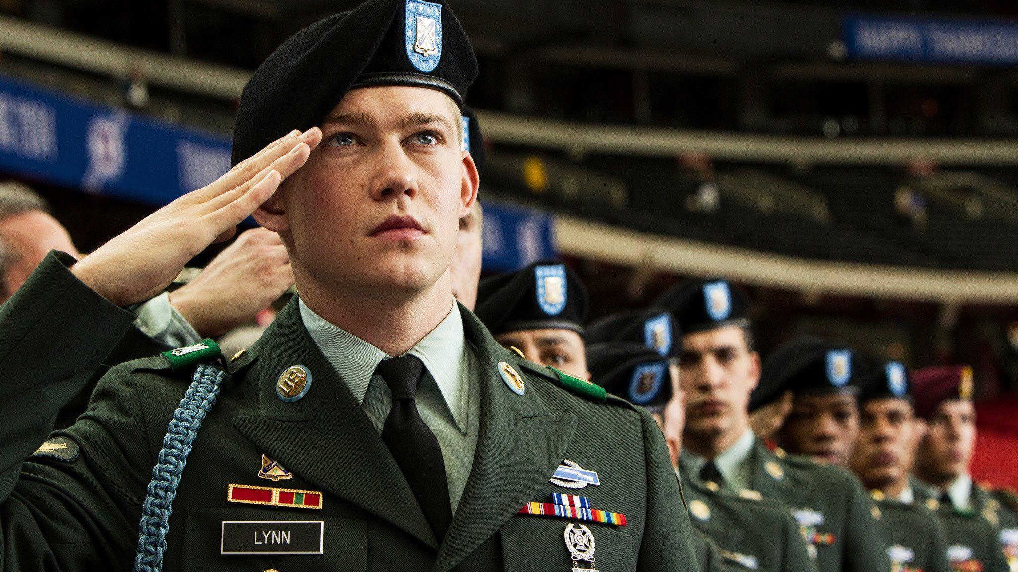 Review: 'Billy Lynn's Long Halftime Walk', Starring Joe Alwyn