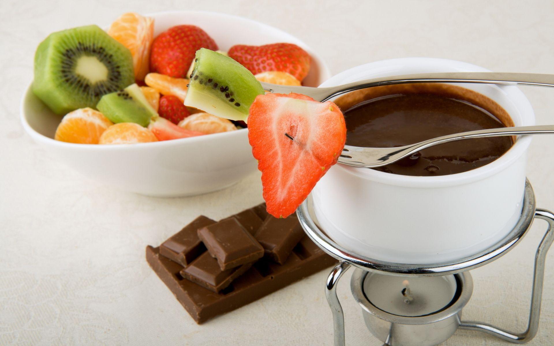 Hot chocolate with fruit wallpaper and image