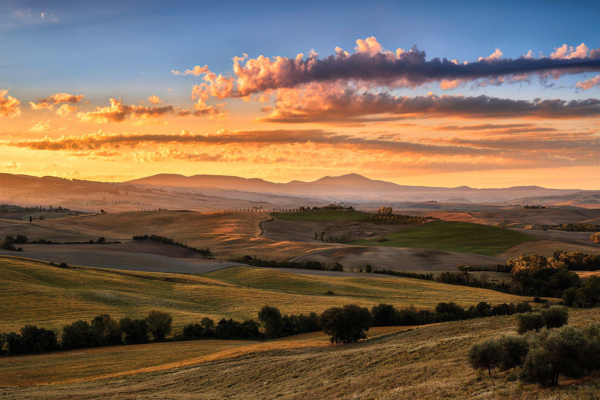 Wallpaper Italy, Tuscany, summer, August, field, clouds, sunset