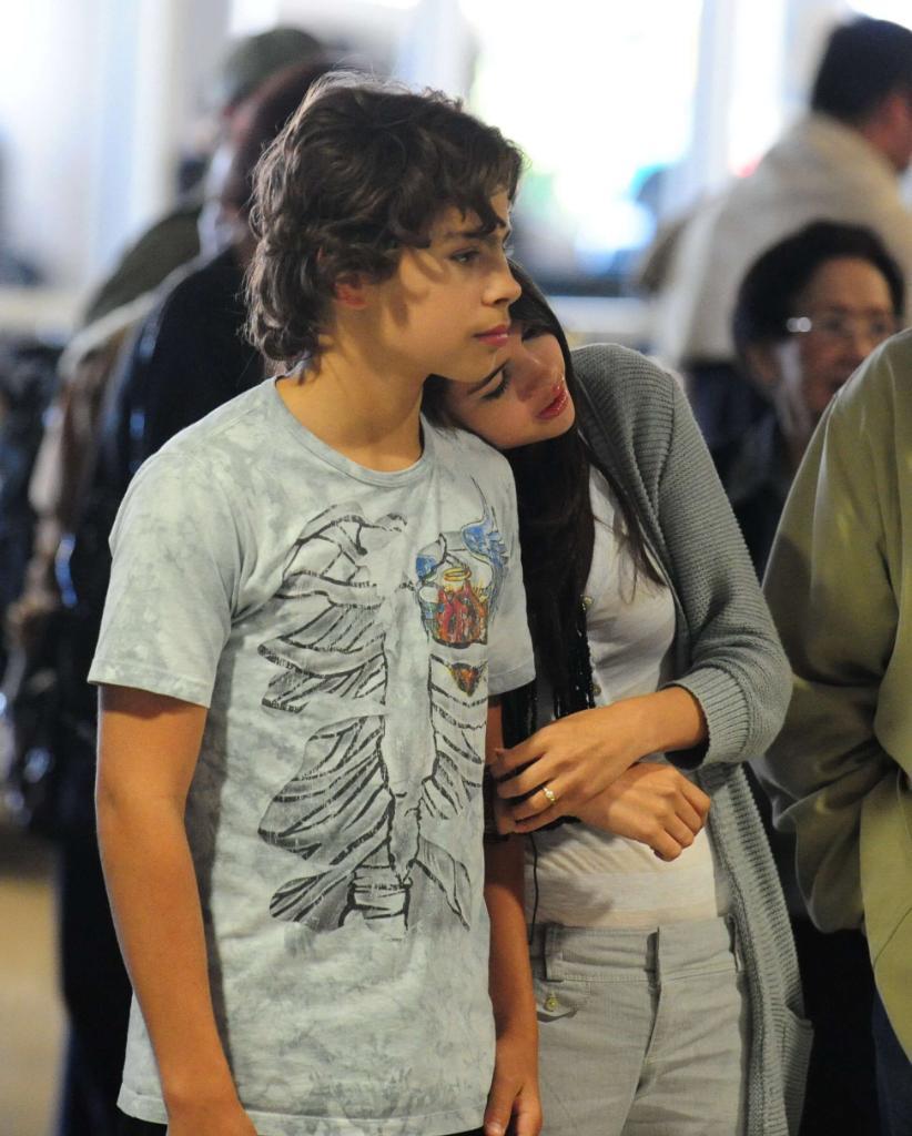 Selena Gomez And Jake T. Austin Image Jake Selena At LAX Airport