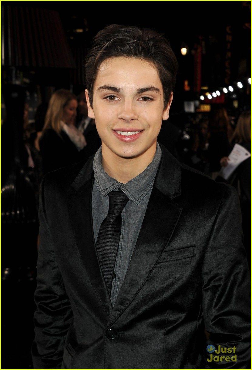 Max from Wizards of Waverly place?!? What?!?!. people