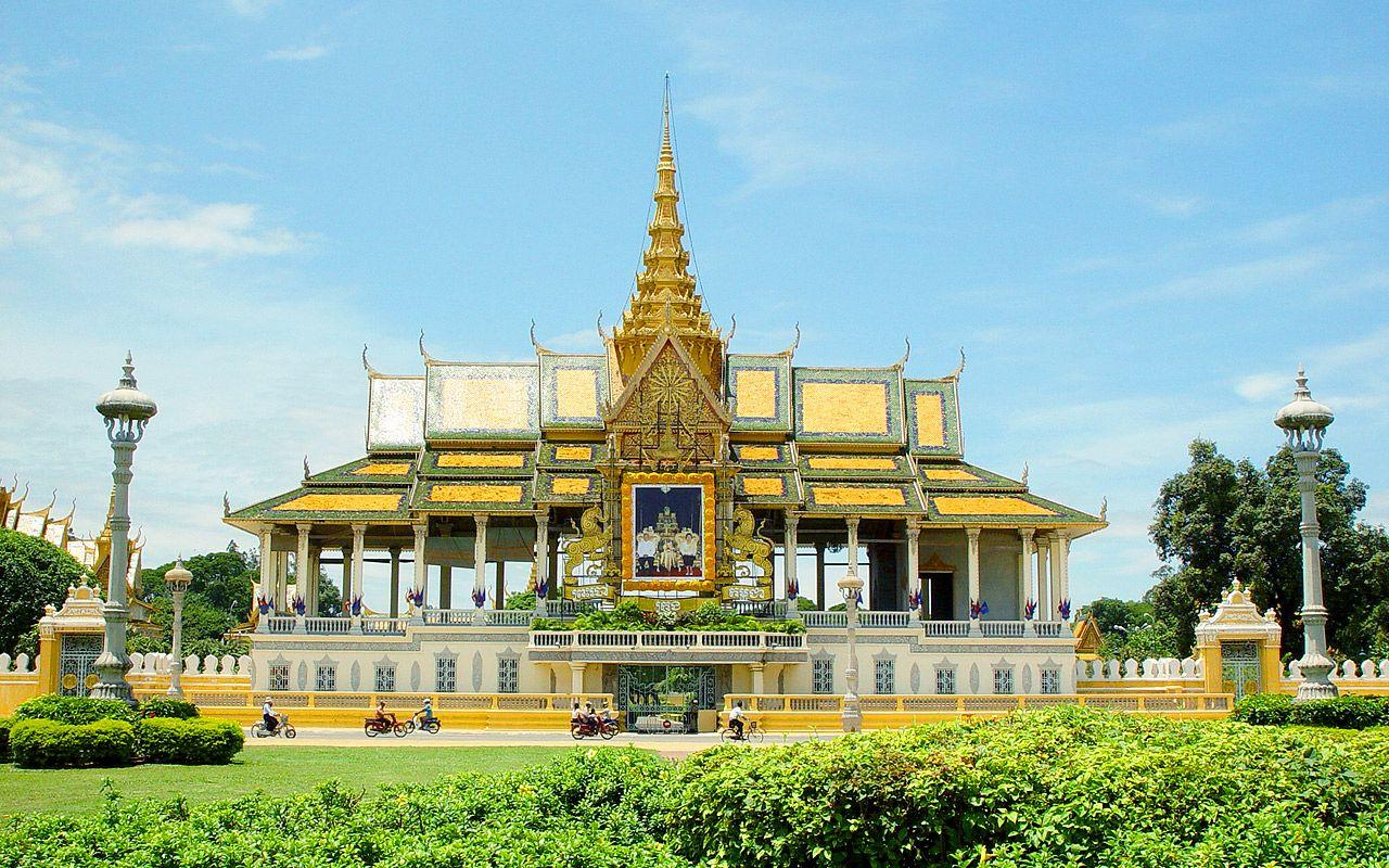 Royal Palace, Phnom Penh (Cambodia) Vietnam Travel