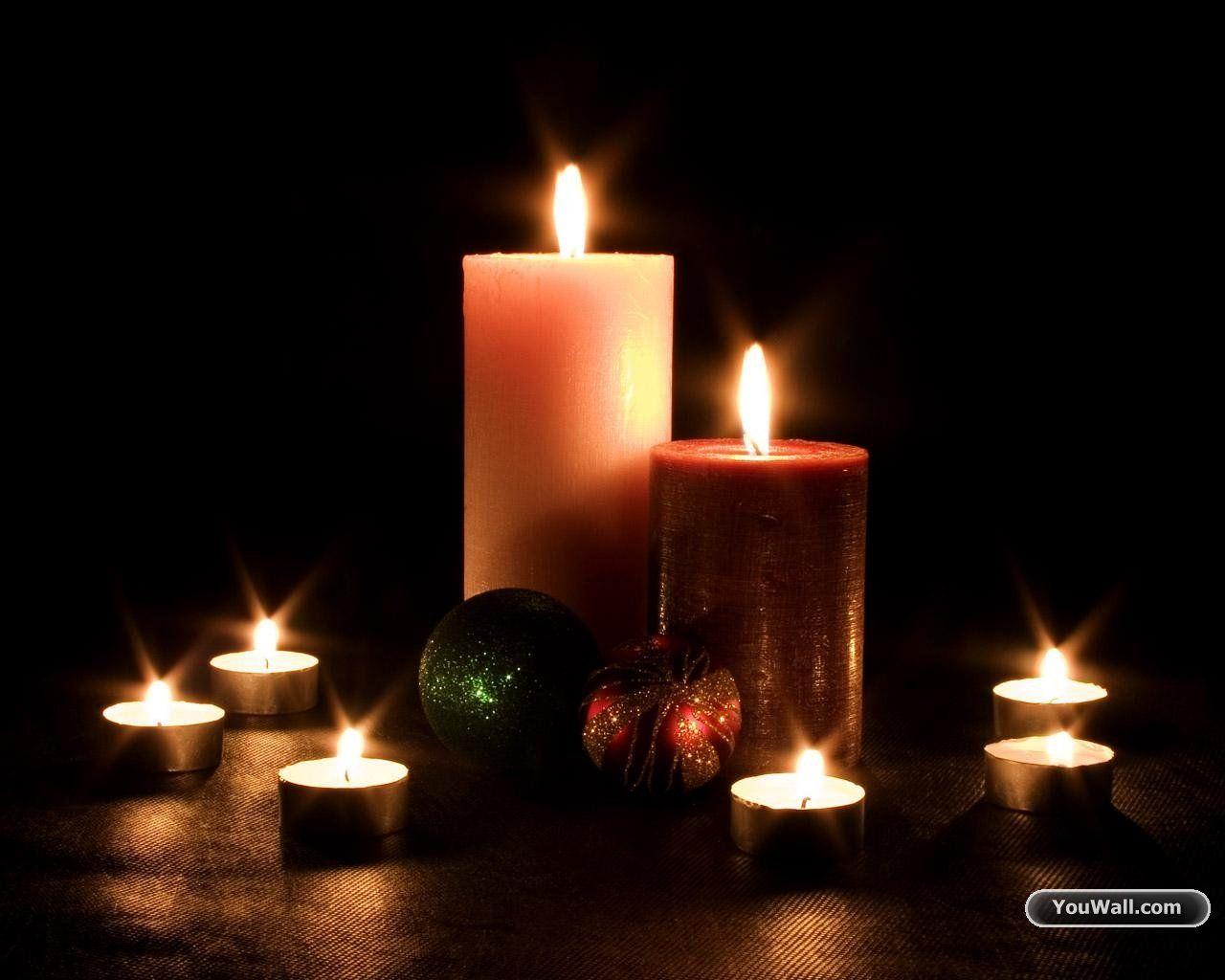 Beautiful Free Christmas Candles Wallpaper Background