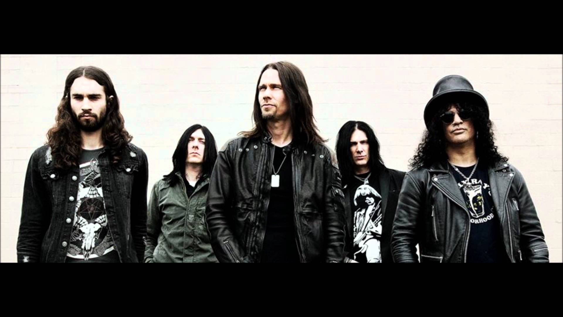 Slash World On Fire feat. Myles Kennedy and The Conspirators