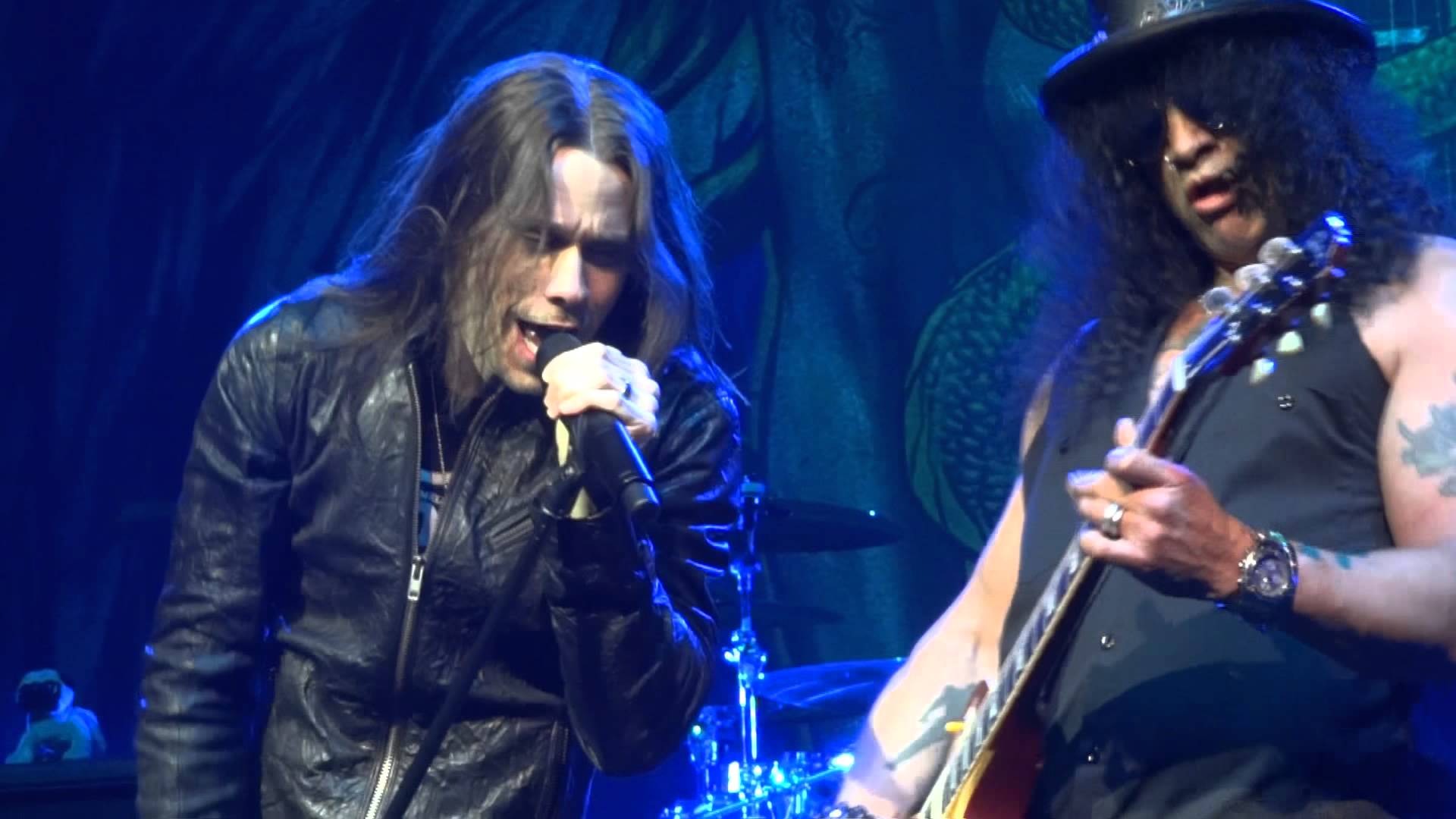 Slash feat Myles Kennedy There Lately Live at The Olympia