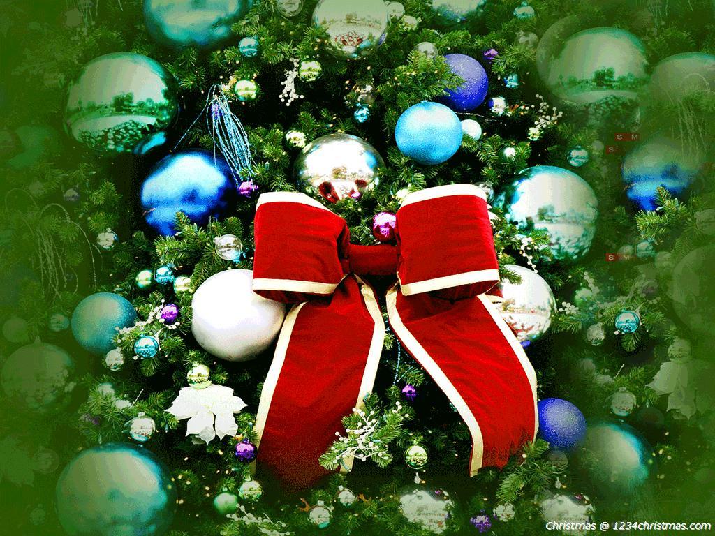 Christmas Wreath Wallpaper for Free Download