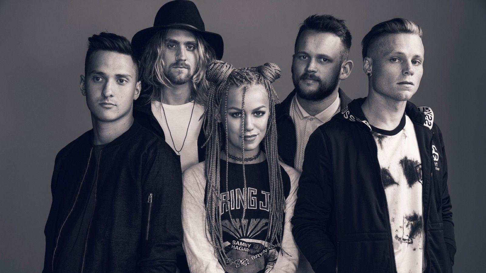Tonight Alive cancel show due to complications with Jenna's health