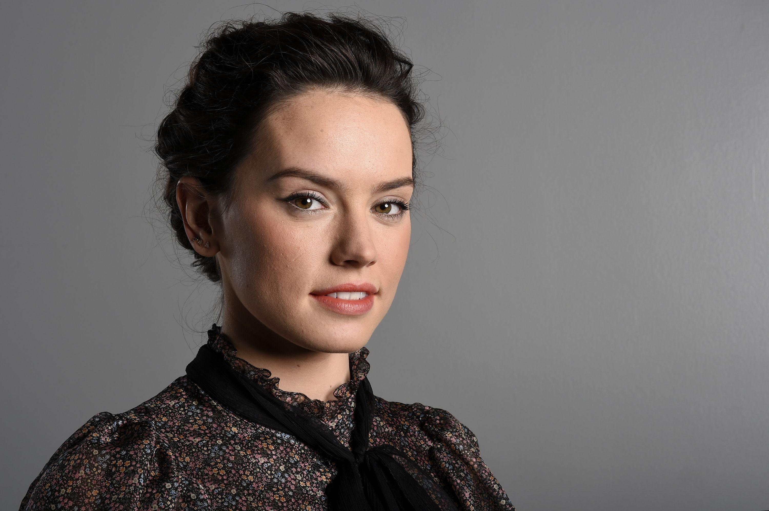 Daisy Ridley HD Desktop Wallpaperwallpaper.net