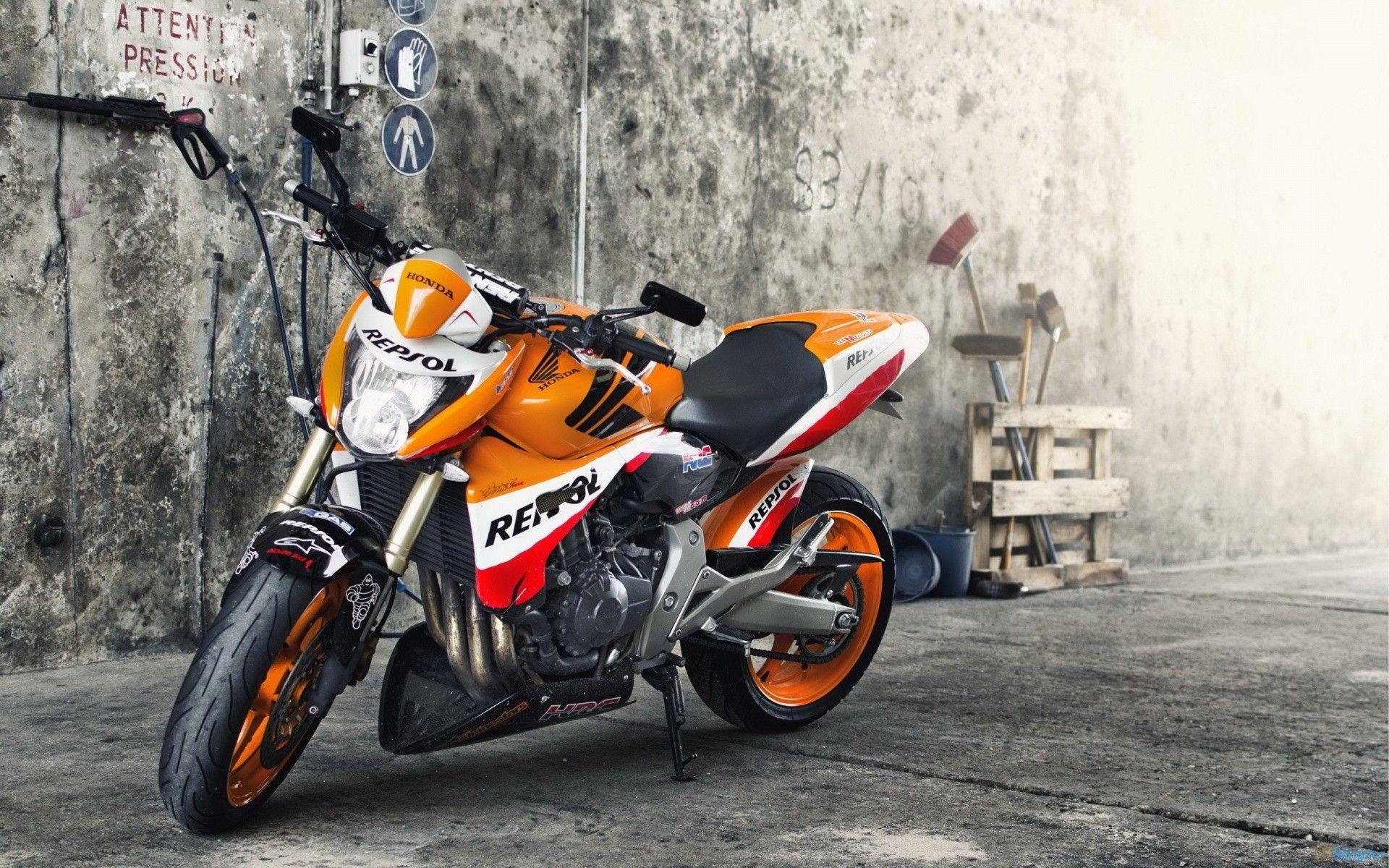 Honda CB1000R Repsol Edition