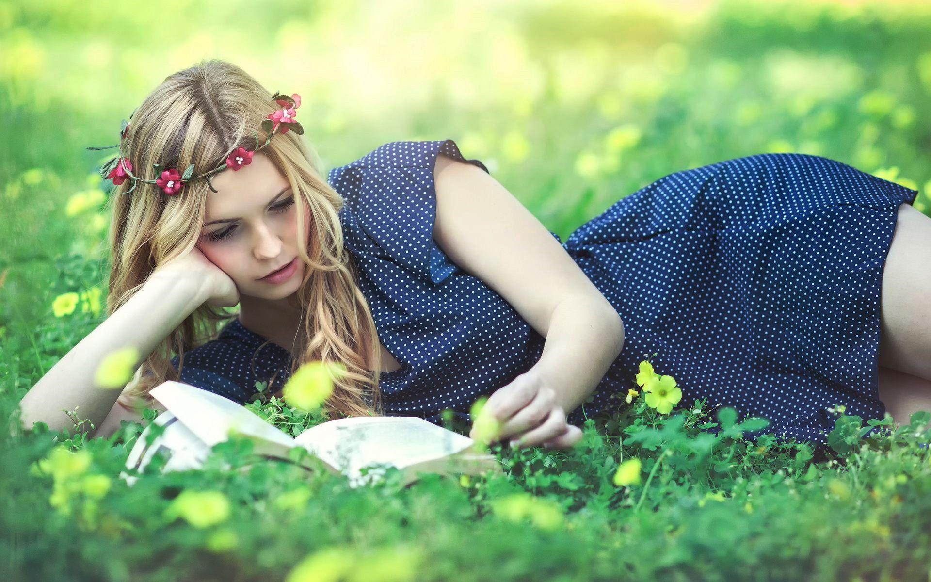 beautiful girl reading book HD wallpaper