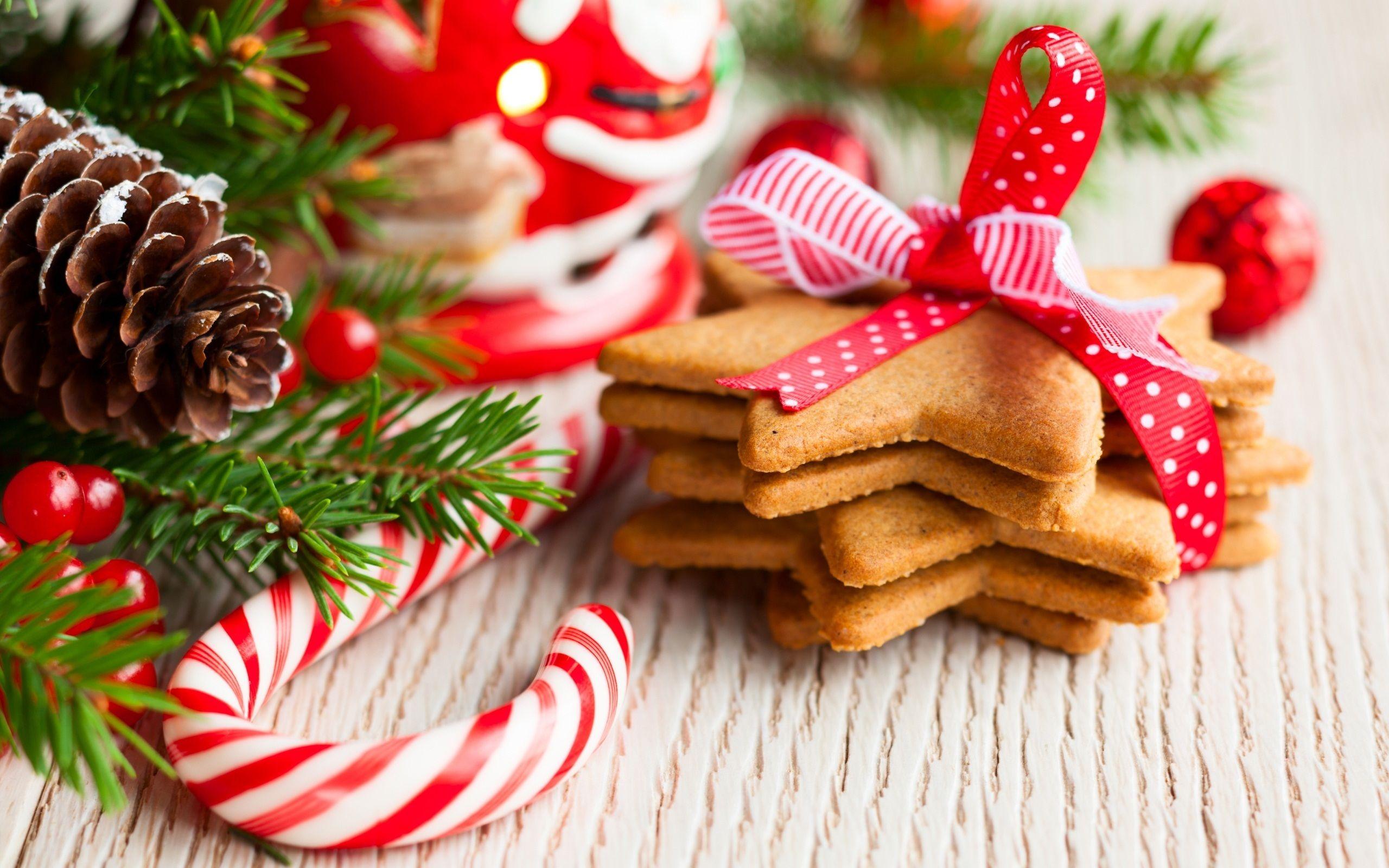 15 Candy Cane Christmas Decor Ideas