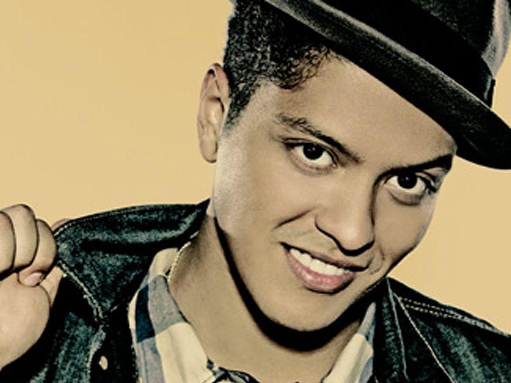 Gallery For: Bruno Mars Wallpaper, 2560x1600 for desktop and mobile