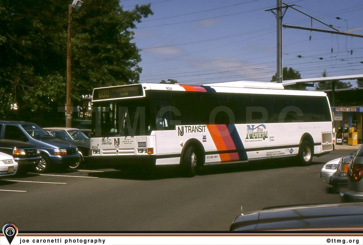 NJ Transit's Flxible Photo (1991 METRO CNG)