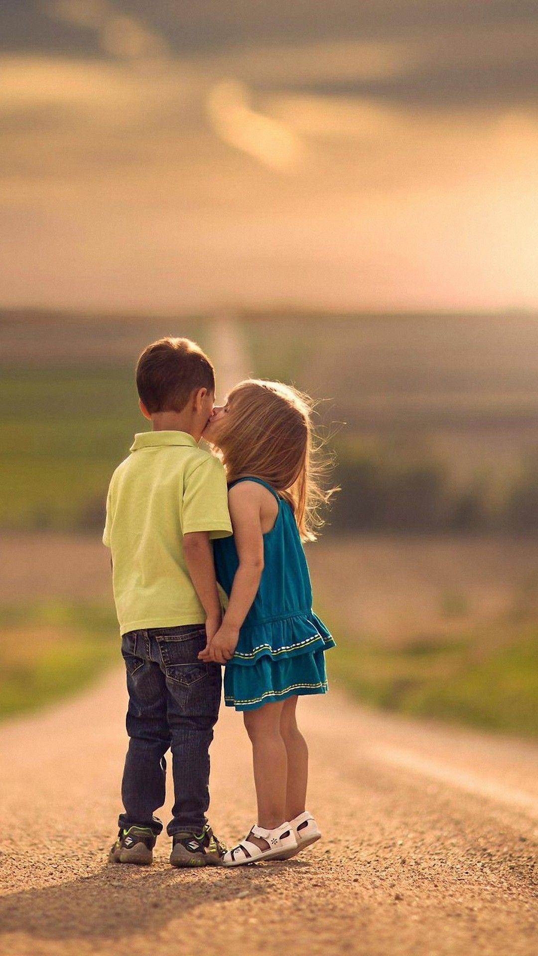 Baby Love Couple Hd Wallpapers Cute Kids Hd Wallpapers For Xiaomi