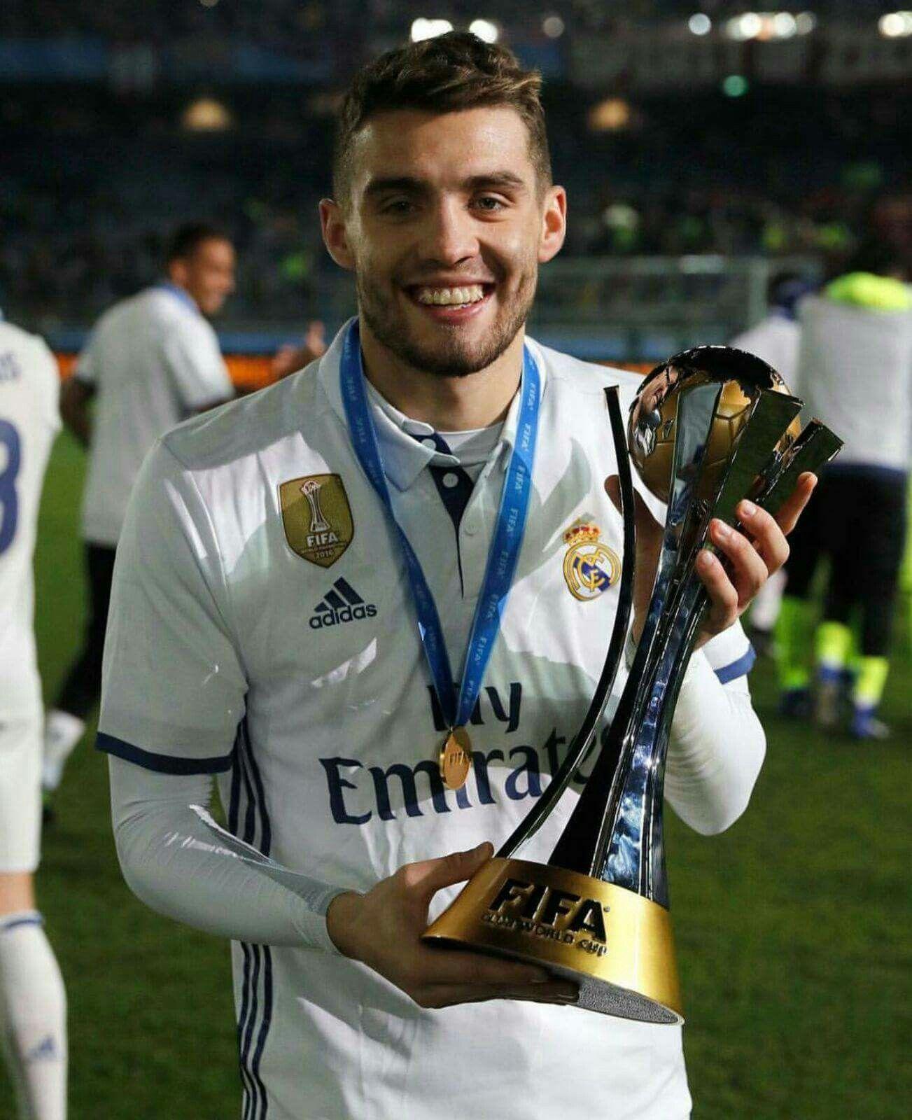 Mateo Kovačić. Campeones del Mundo 2016. Real madrid